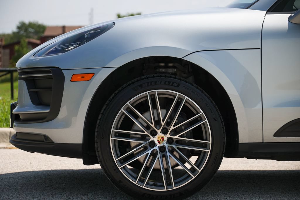 Certified 2026 Porsche Macan AWD/4WD image 22