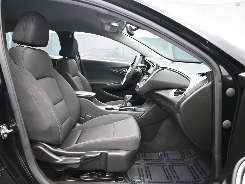 Used 2022 Chevrolet Malibu LT FWD image 32