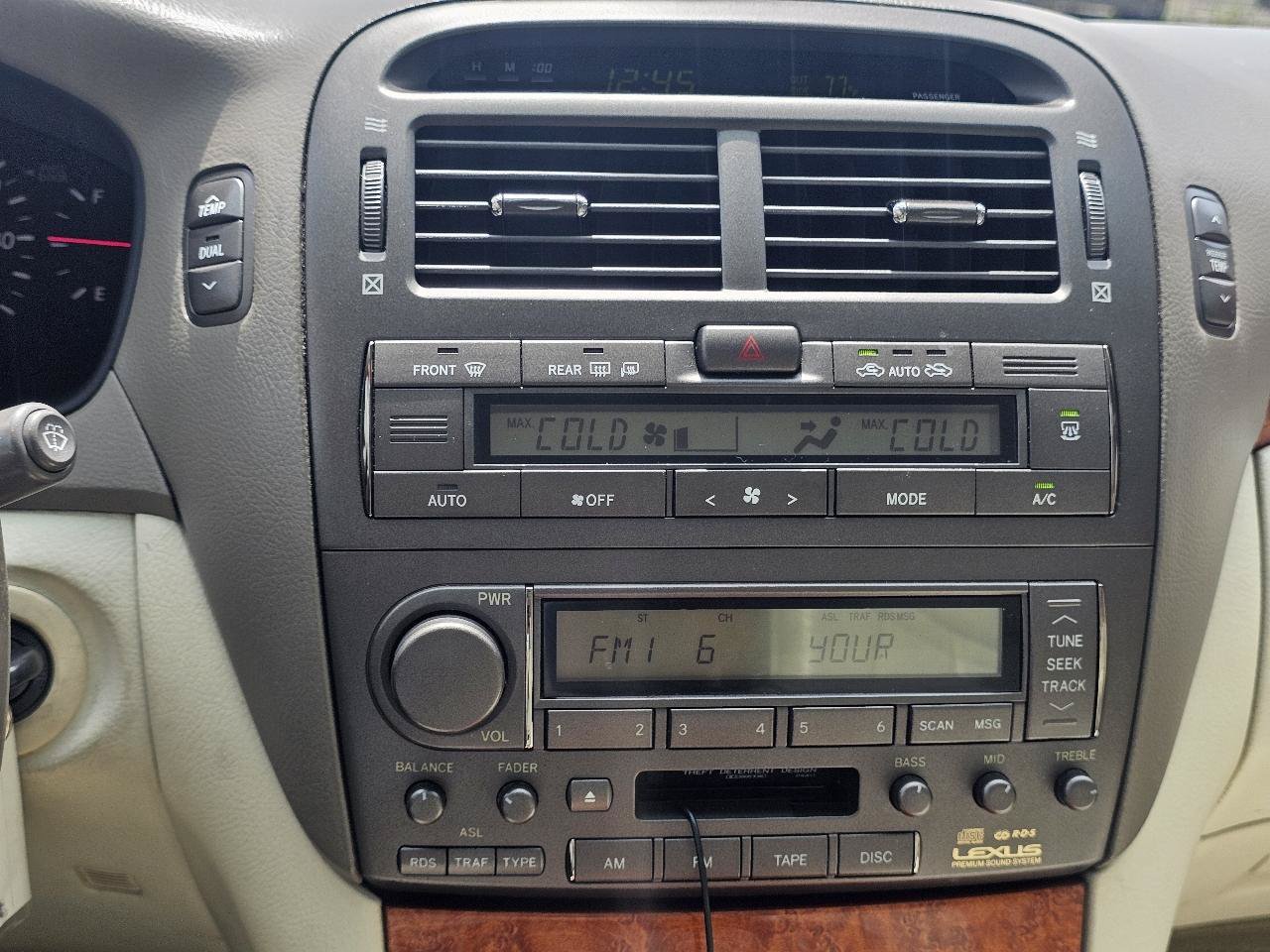 Used 2002 Lexus LS 430 RWD image 31