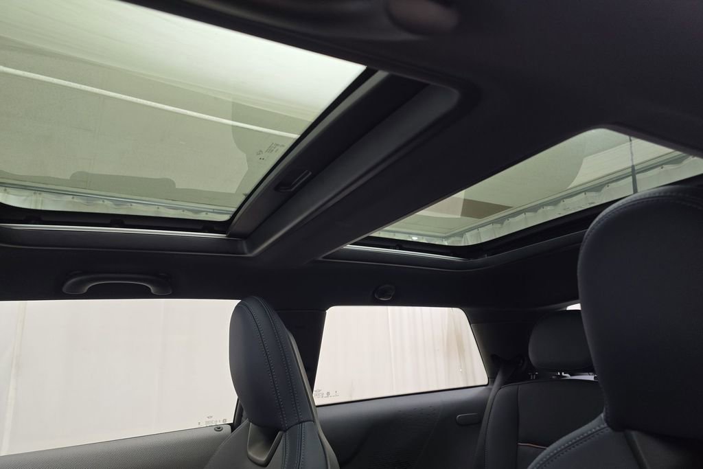 Certified 2025 MINI Cooper S image 23