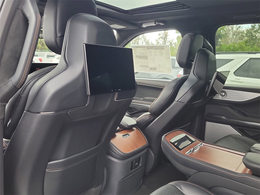 New 2025 Lincoln Navigator L Black Label image 12