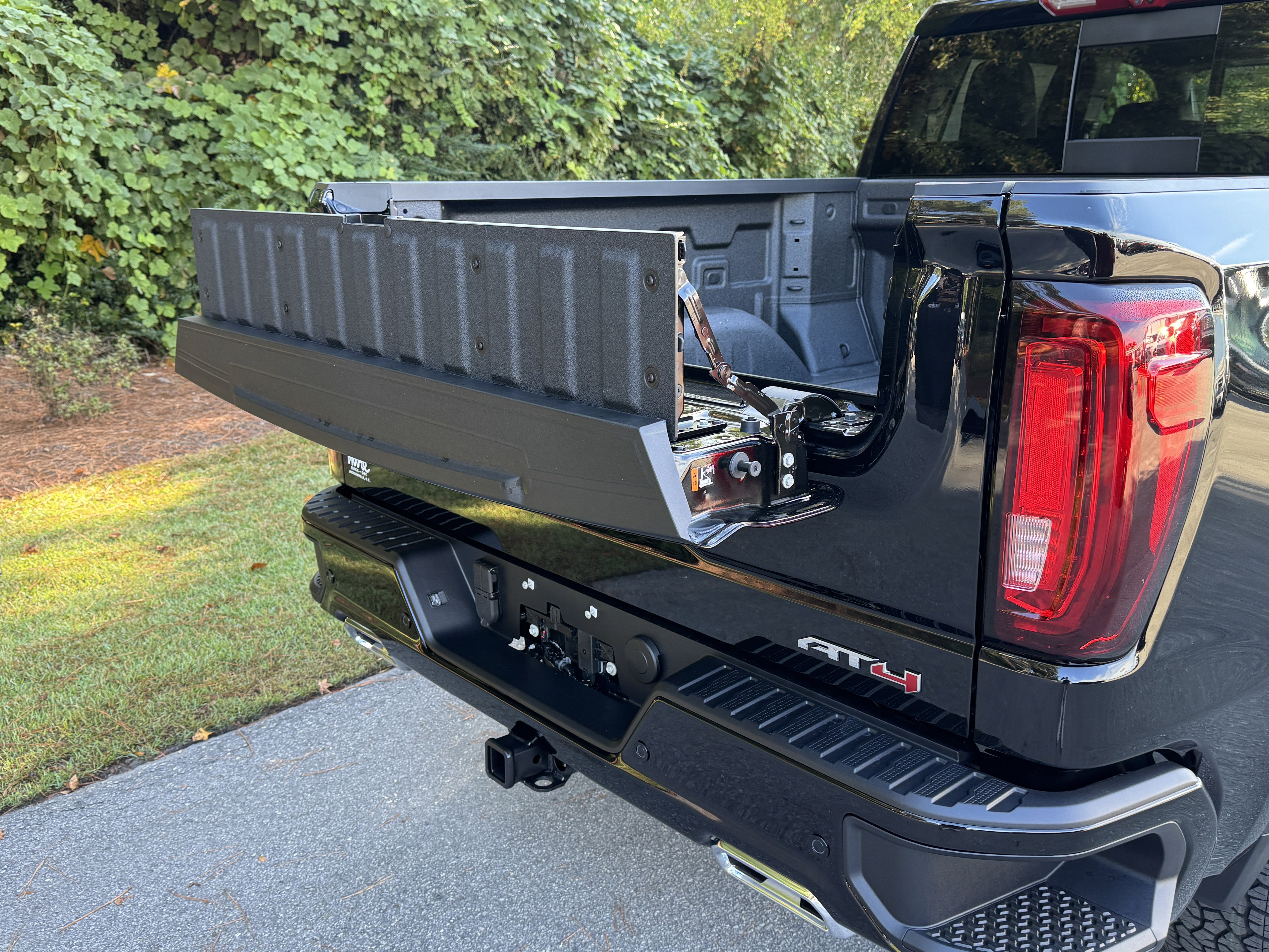 New 2026 GMC Sierra 1500 AT4 w/ Technology Package image 6