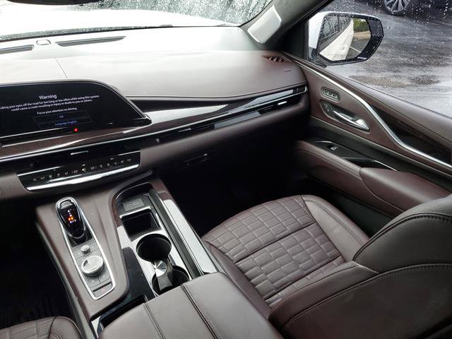 Certified 2022 Cadillac Escalade Sport Platinum w/ LPO, ONYX Package image 40
