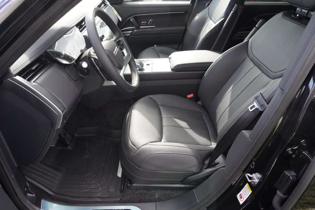 New 2027 Land Rover Range Rover Long Wheelbase SE AWD/4WD image 19