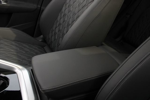 New 2025 Audi SQ5 Premium Plus AWD/4WD image 18