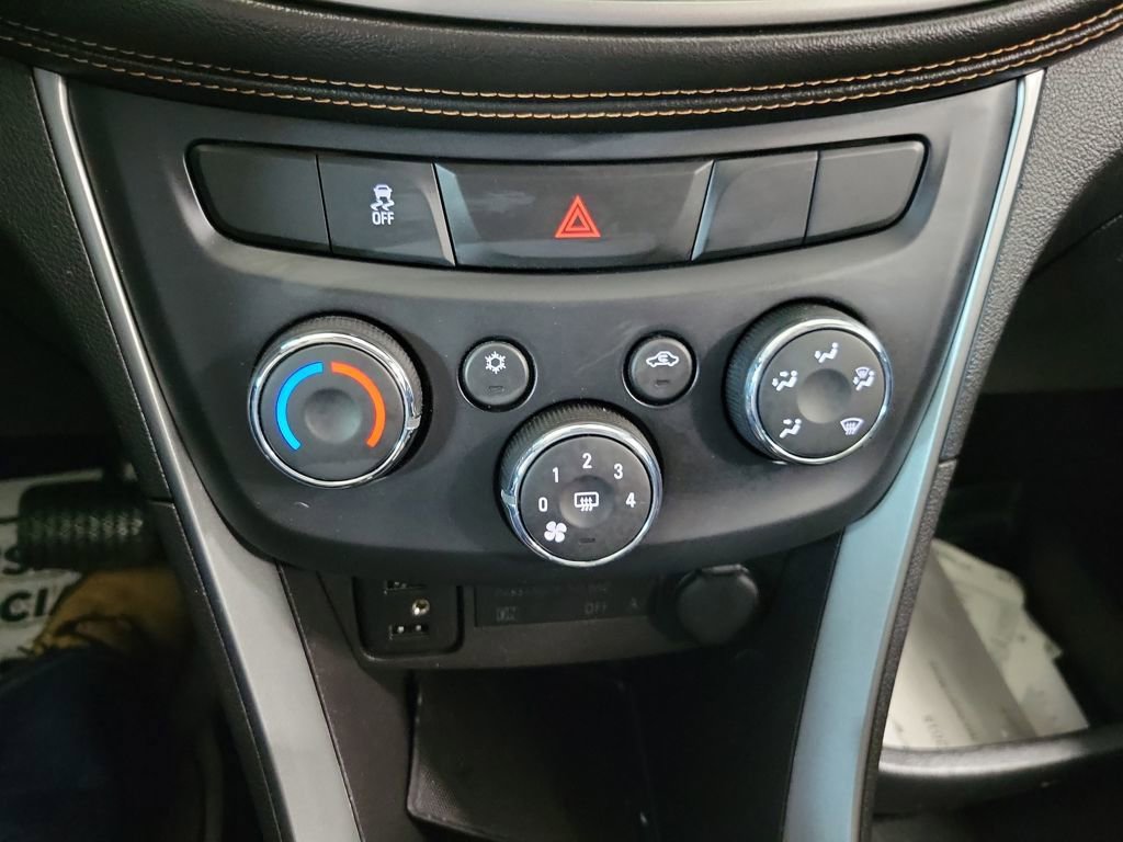 Used 2018 Chevrolet Trax LT w/ LT Convenience Package image 39