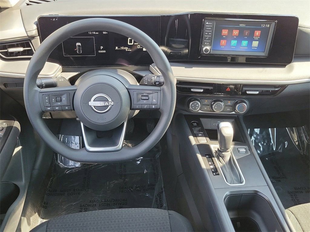 New 2025 Nissan Kicks S FWD image 4