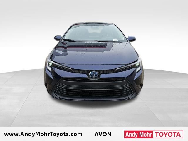 Used 2025 Toyota Corolla LE w/ LE Premium Package image 3