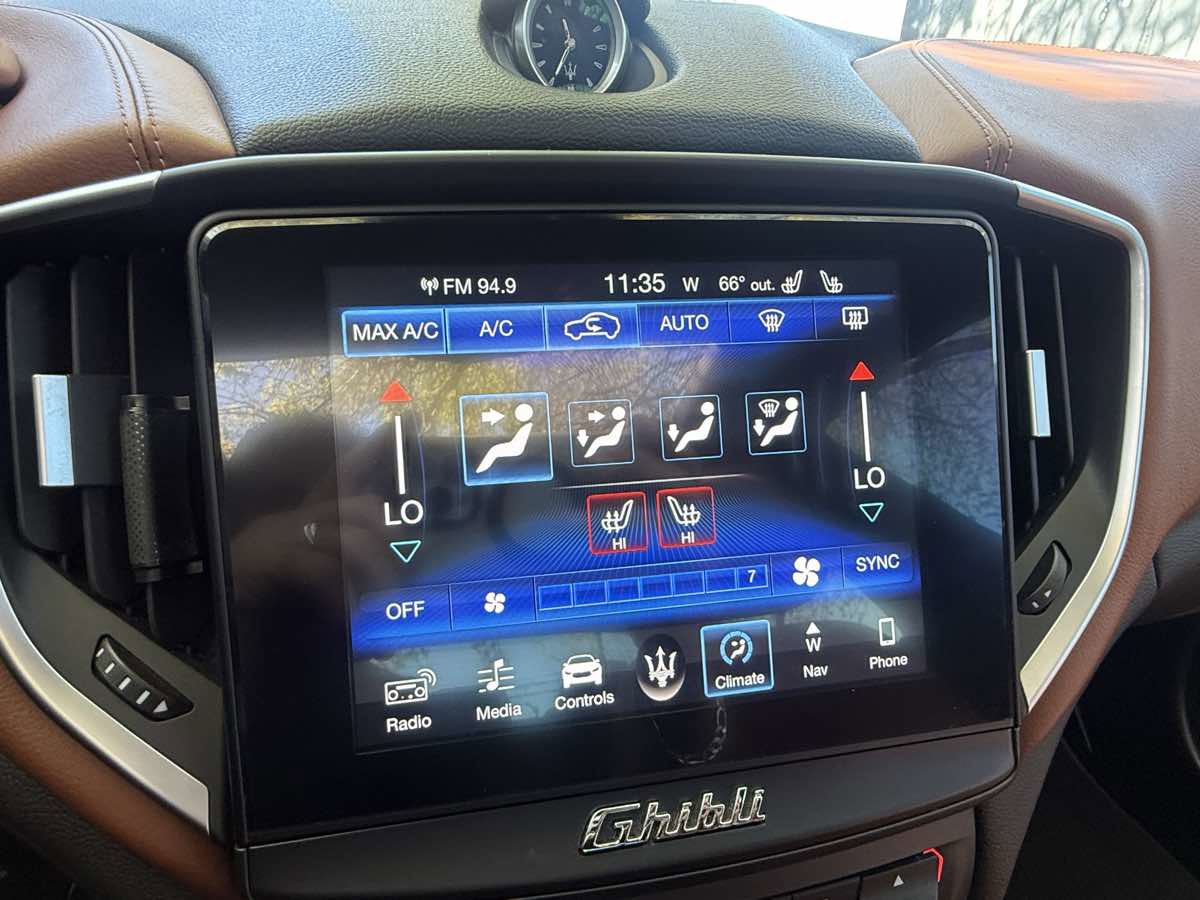 Used 2018 Maserati Ghibli image 24