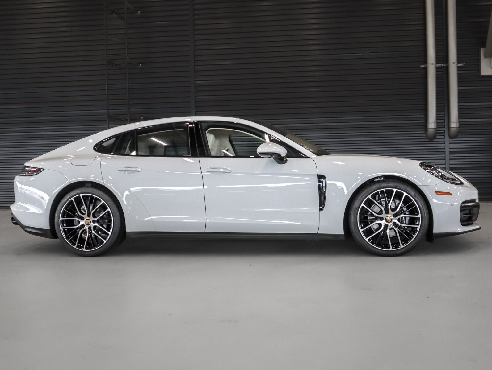 Certified 2023 Porsche Panamera Platinum Edition RWD image 11