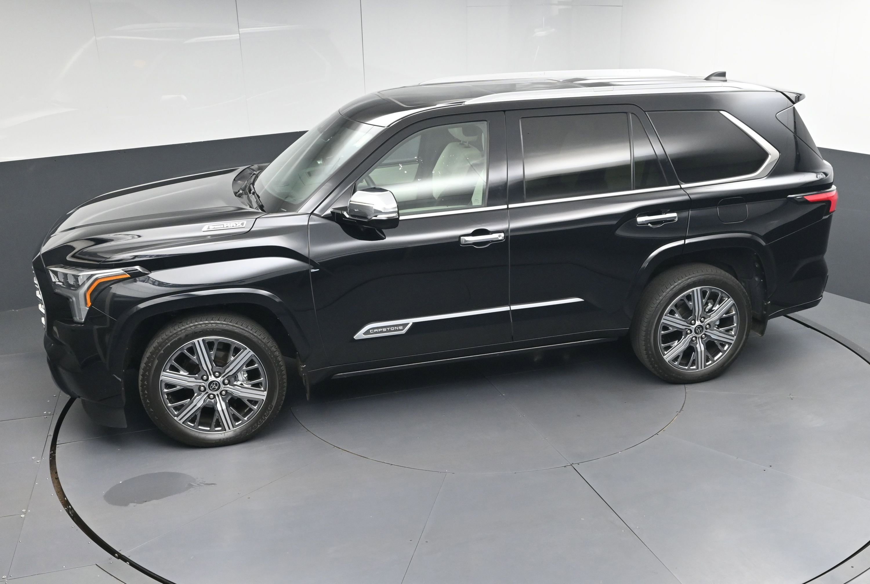 Certified 2024 Toyota Sequoia Capstone image 39