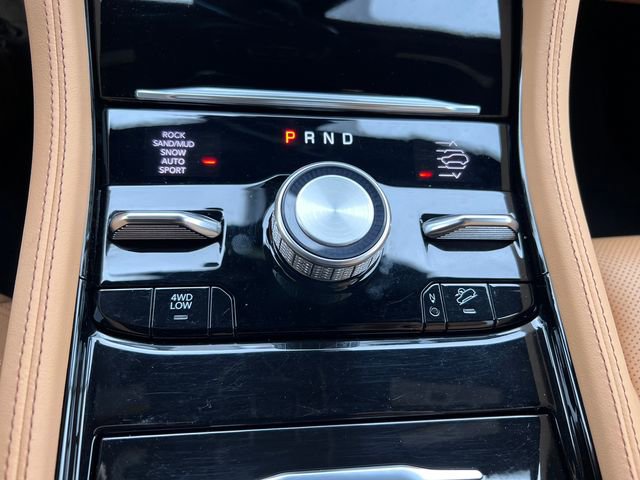 Used 2025 Jeep Grand Cherokee Summit AWD/4WD image 32