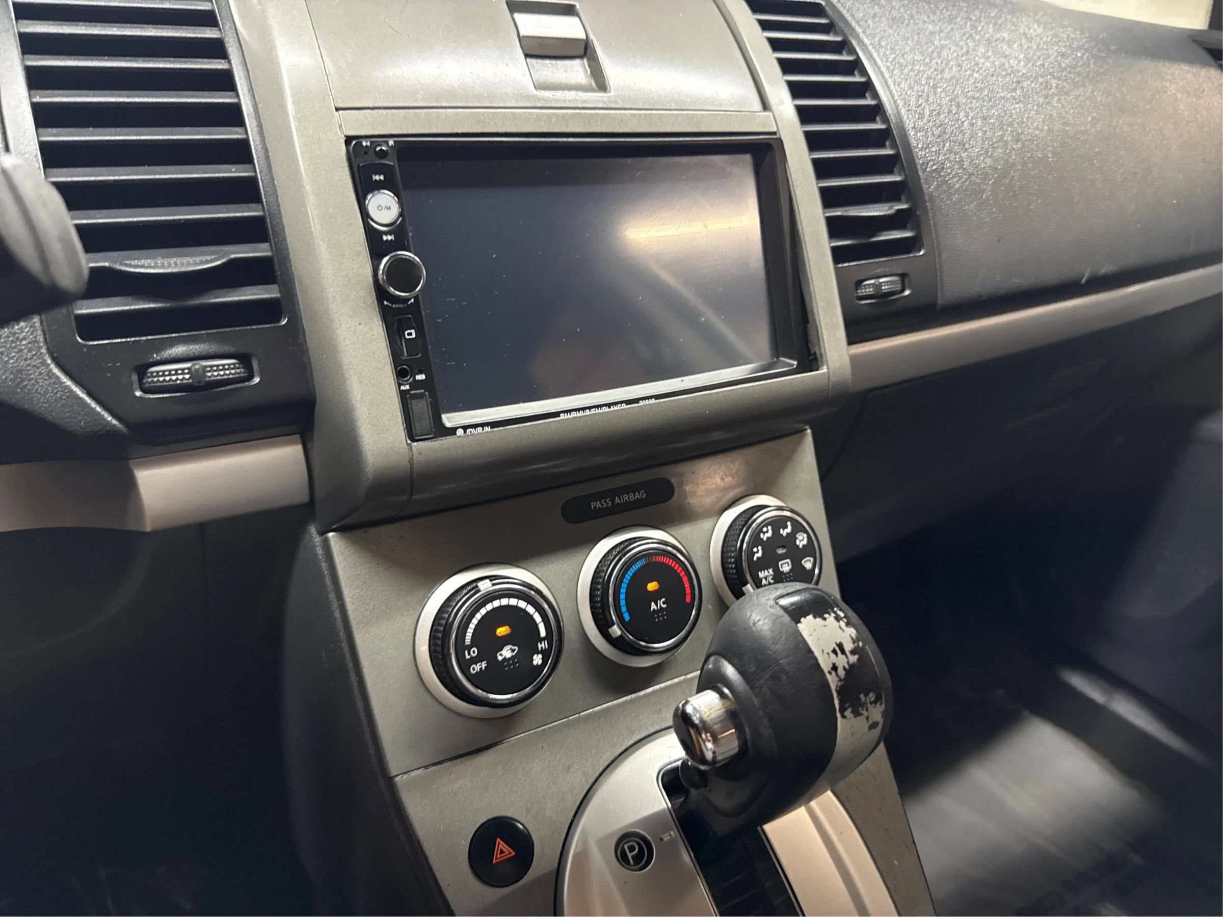 Used 2012 Nissan Sentra 2.0 SR w/ Special Edition Pkg FWD image 19