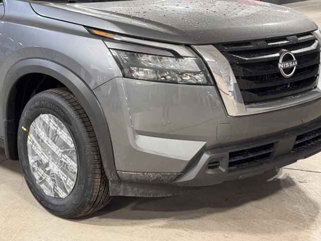 New 2025 Nissan Pathfinder S image 3