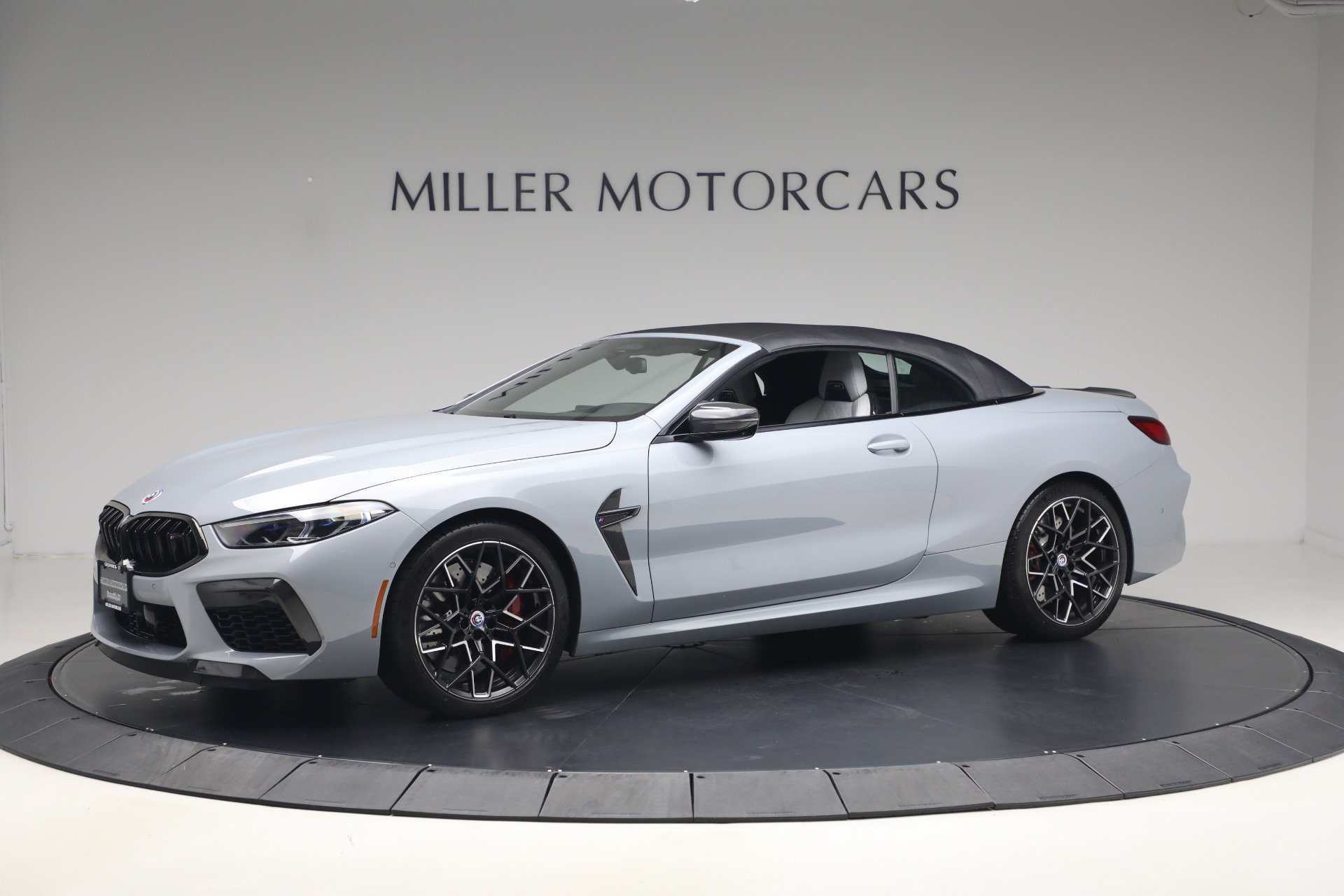 Used 2023 BMW M8 Competition w/ M Carbon Exterior Package AWD/4WD image 32