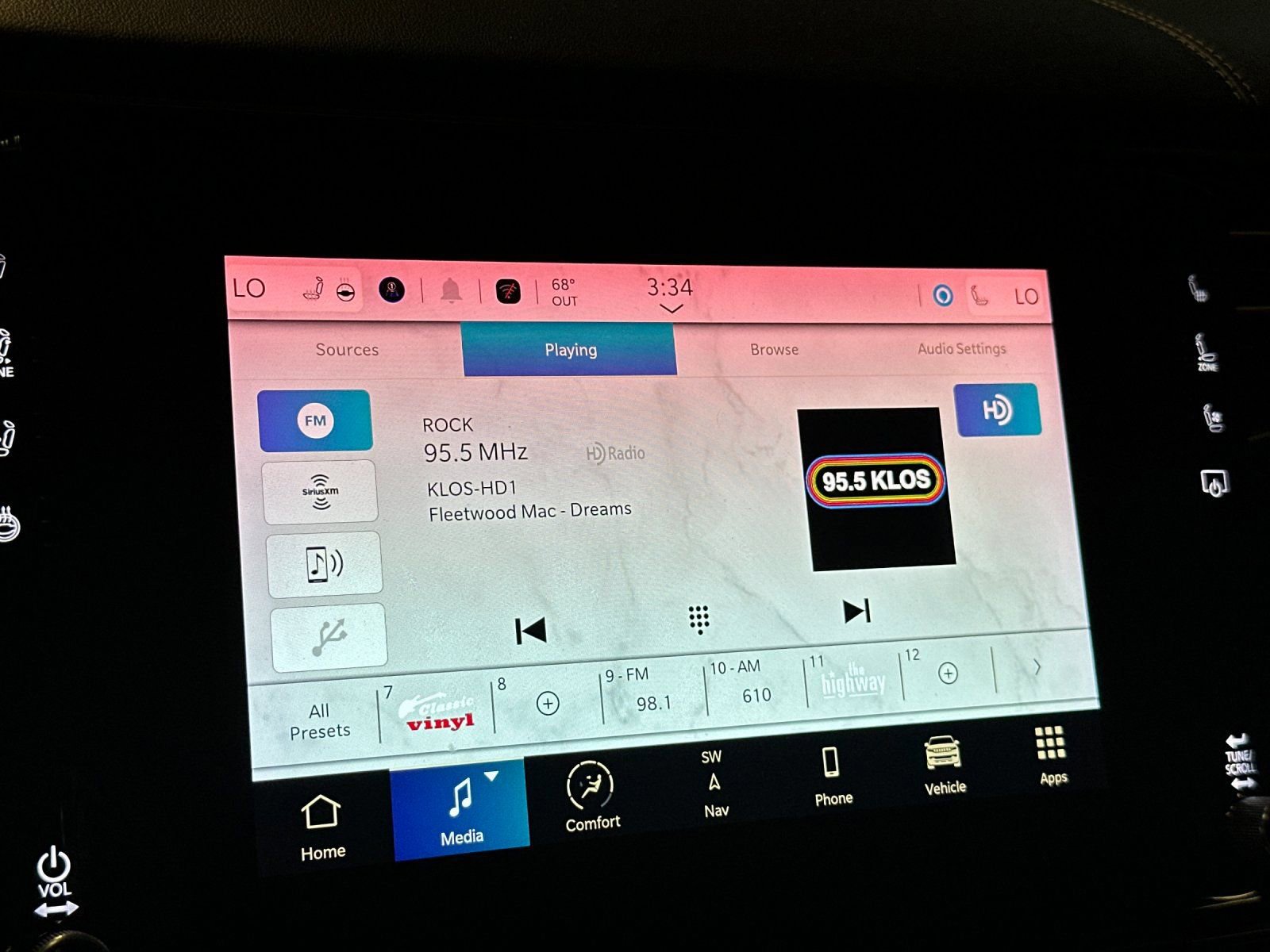 Used 2022 Jeep Wagoneer Series III w/ Premium Group I image 18