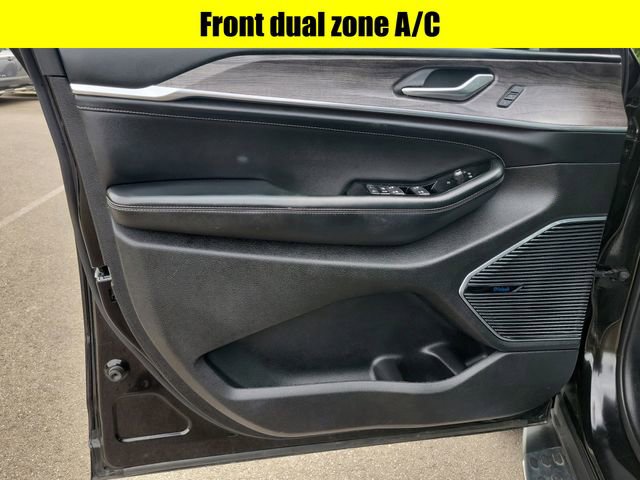 Used 2023 Jeep Grand Cherokee L Overland AWD/4WD image 20