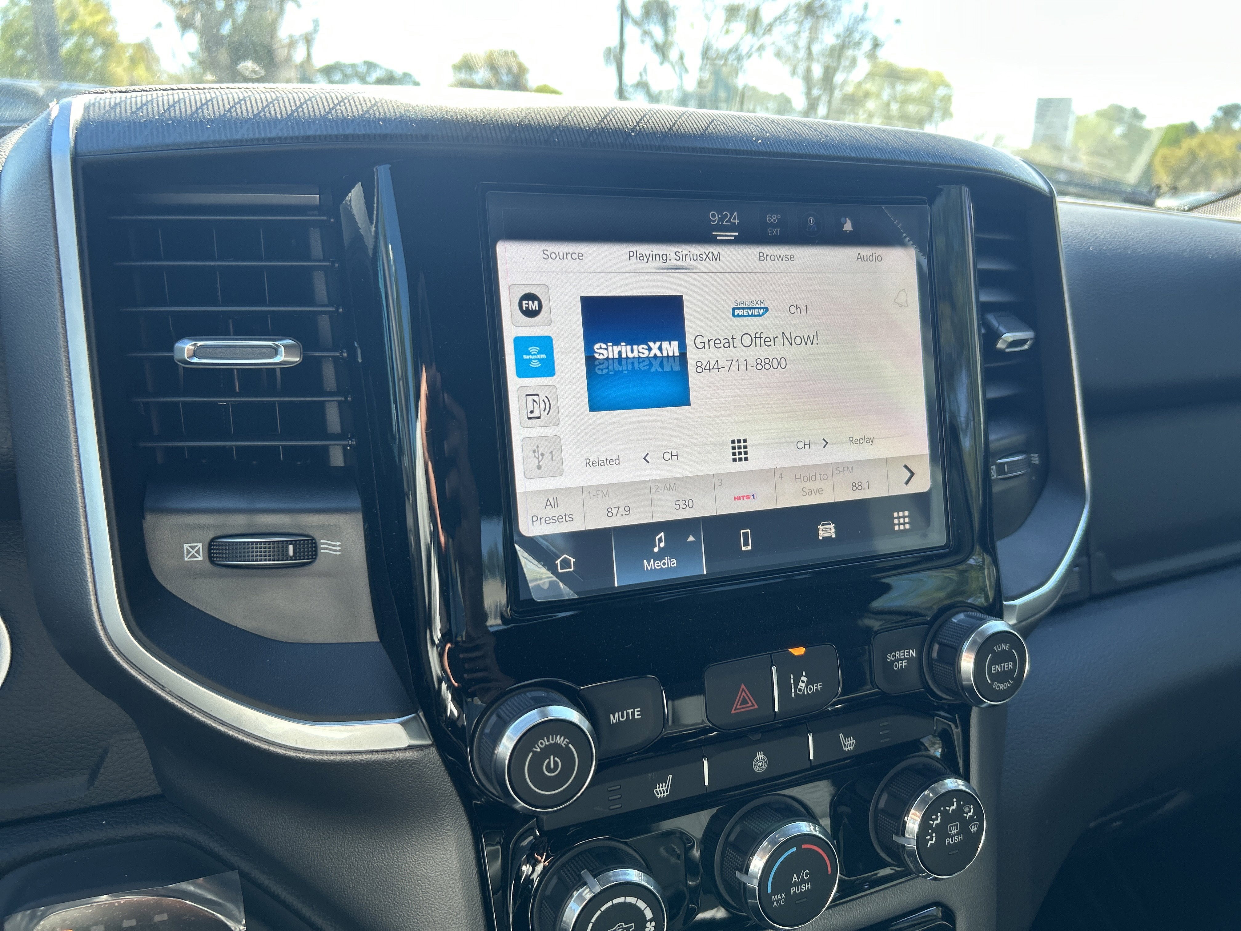 New 2026 RAM 1500 4x4 Crew Cab image 28