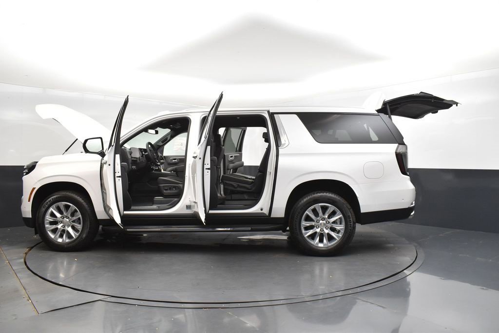 New 2025 Chevrolet Suburban Premier image 47