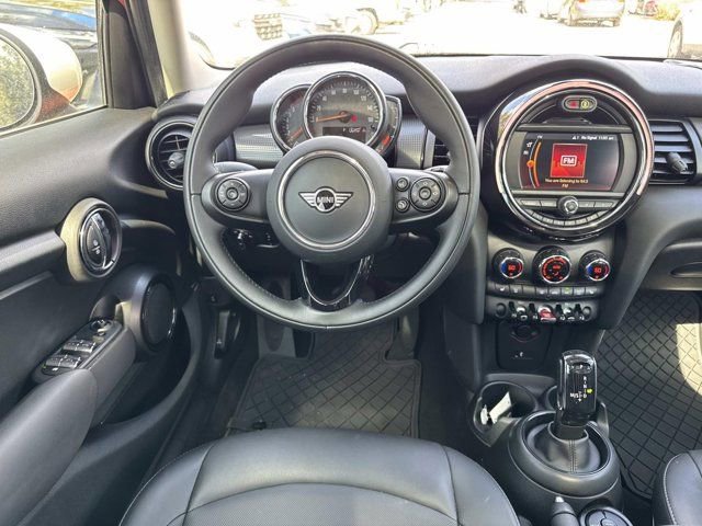 Used 2021 MINI Cooper 4-Door Hardtop image 21