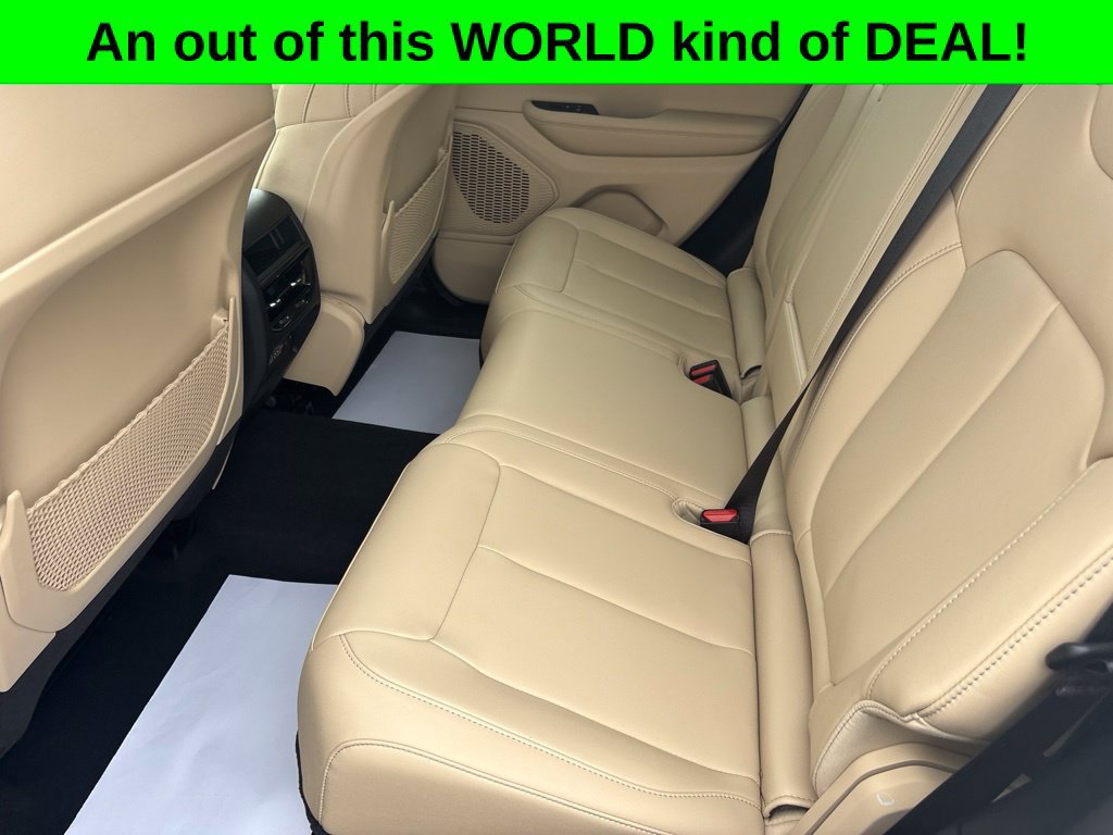 Used 2023 Jeep Grand Cherokee Limited AWD/4WD image 27