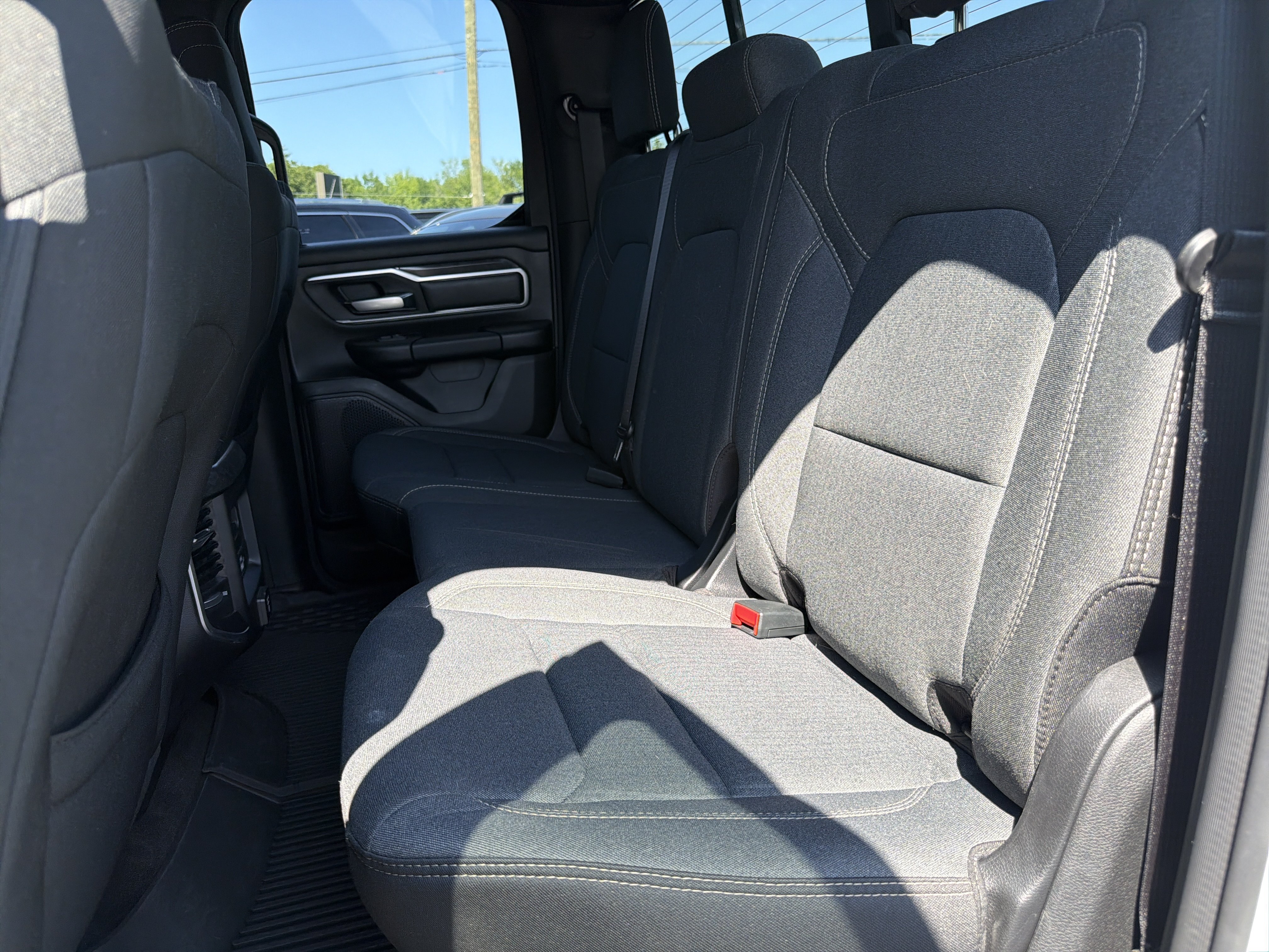 Used 2022 RAM 1500 Big Horn AWD/4WD image 11
