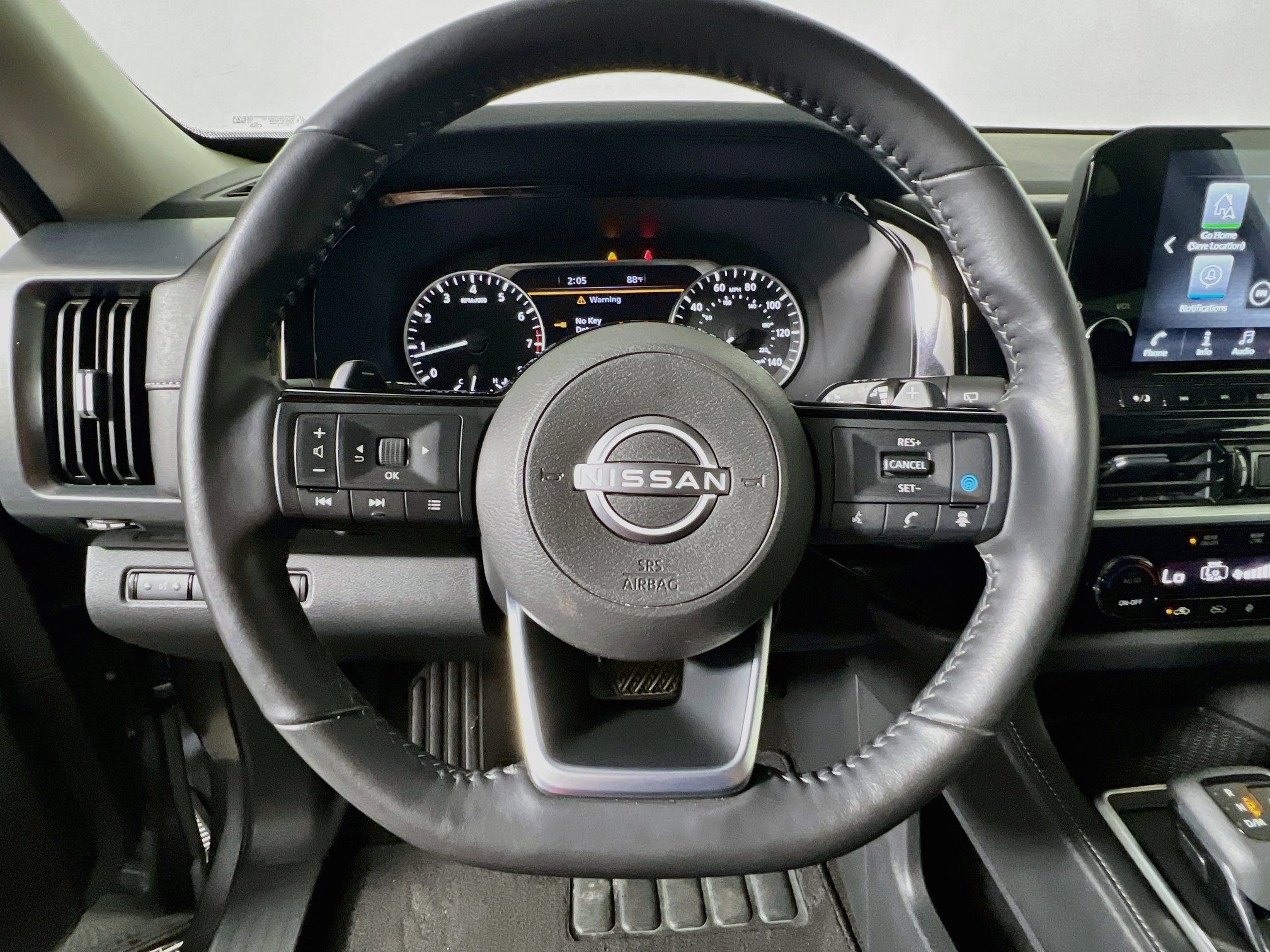 Used 2025 Nissan Pathfinder SL FWD image 17