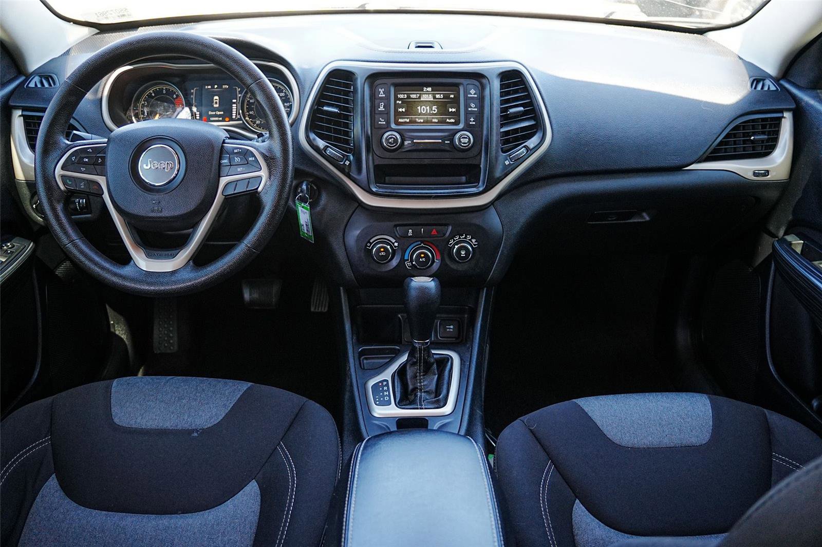 Used 2016 Jeep Cherokee Sport image 25