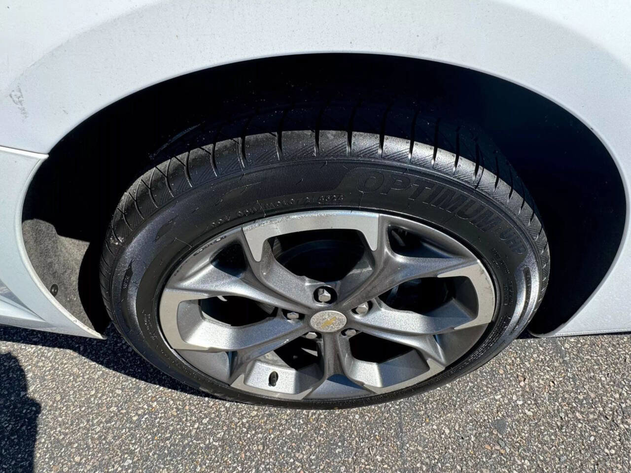 Used 2021 Chevrolet Malibu LT image 40