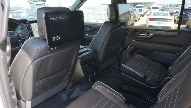 New 2027 GMC Yukon XL Denali Ultimate w/ LPO, Floor Liner Package AWD/4WD image 18