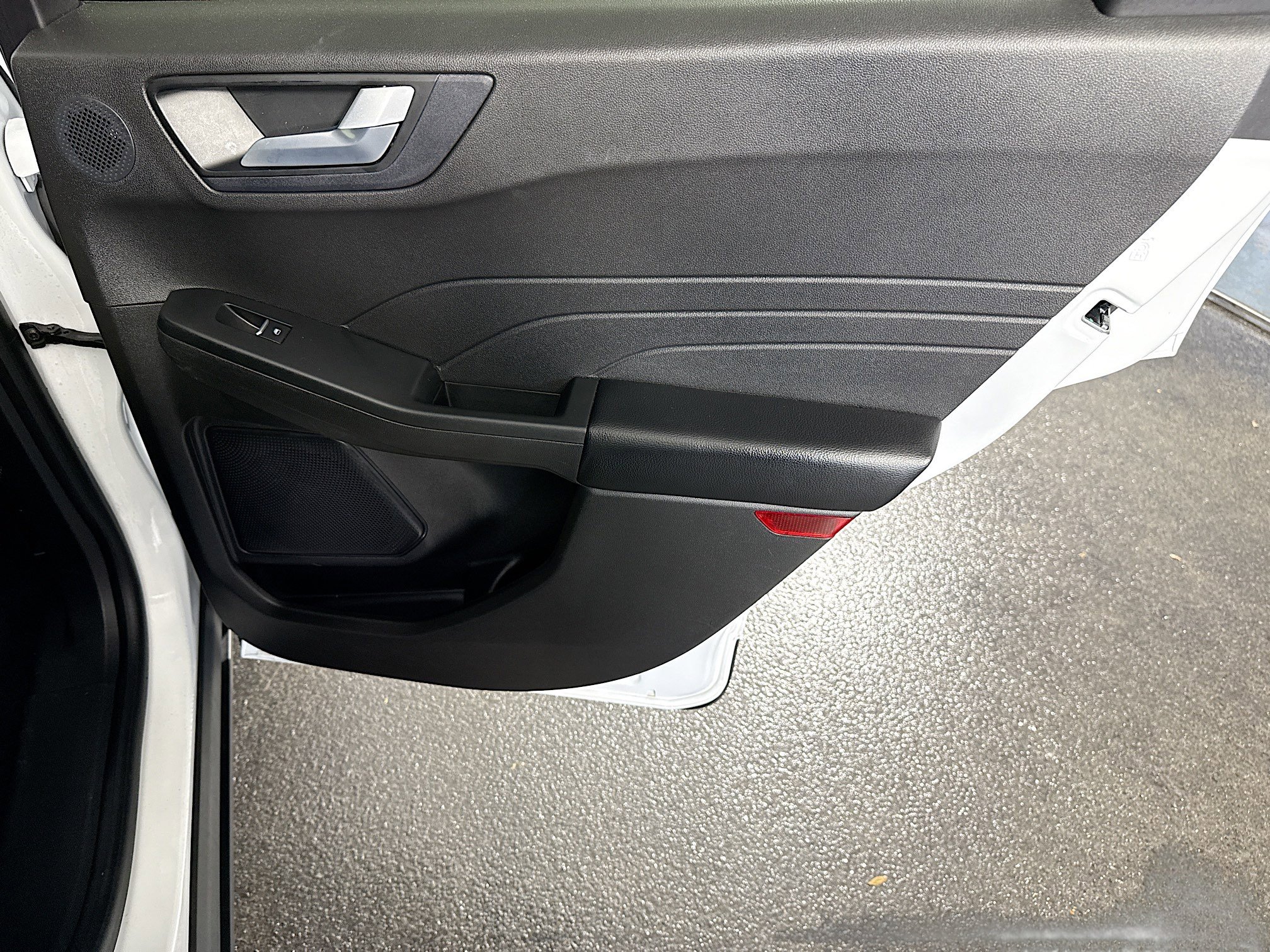 Used 2023 Ford Escape SE w/ PHEV Premium Package image 28