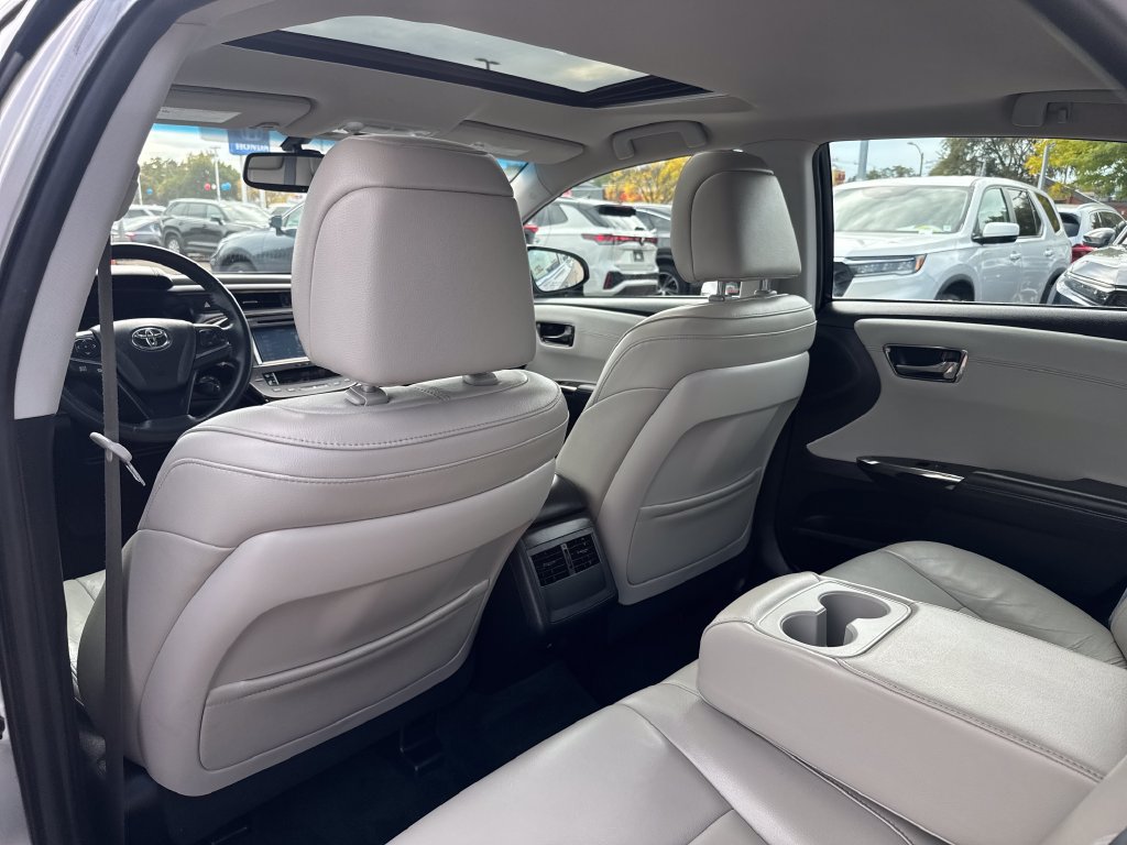 Used 2016 Toyota Avalon XLE Premium FWD image 38