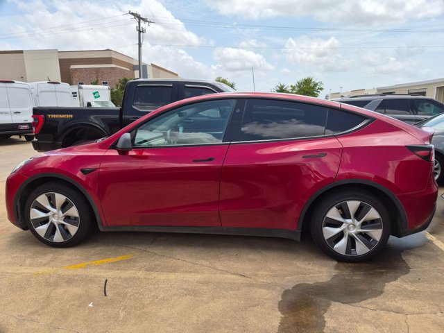 Used 2024 Tesla Model Y Long Range AWD/4WD image 3