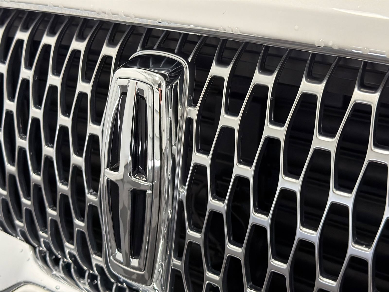 Used 2022 Lincoln Aviator AWD image 13