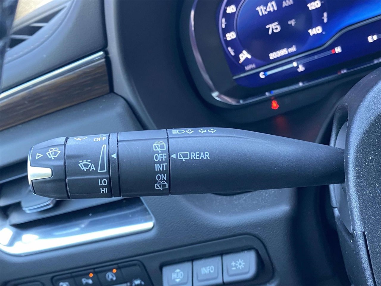 Used 2024 Chevrolet Suburban High Country w/ Advanced Technology Package image 25