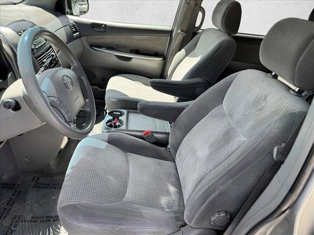 Used 2007 Toyota Sienna LE FWD image 10