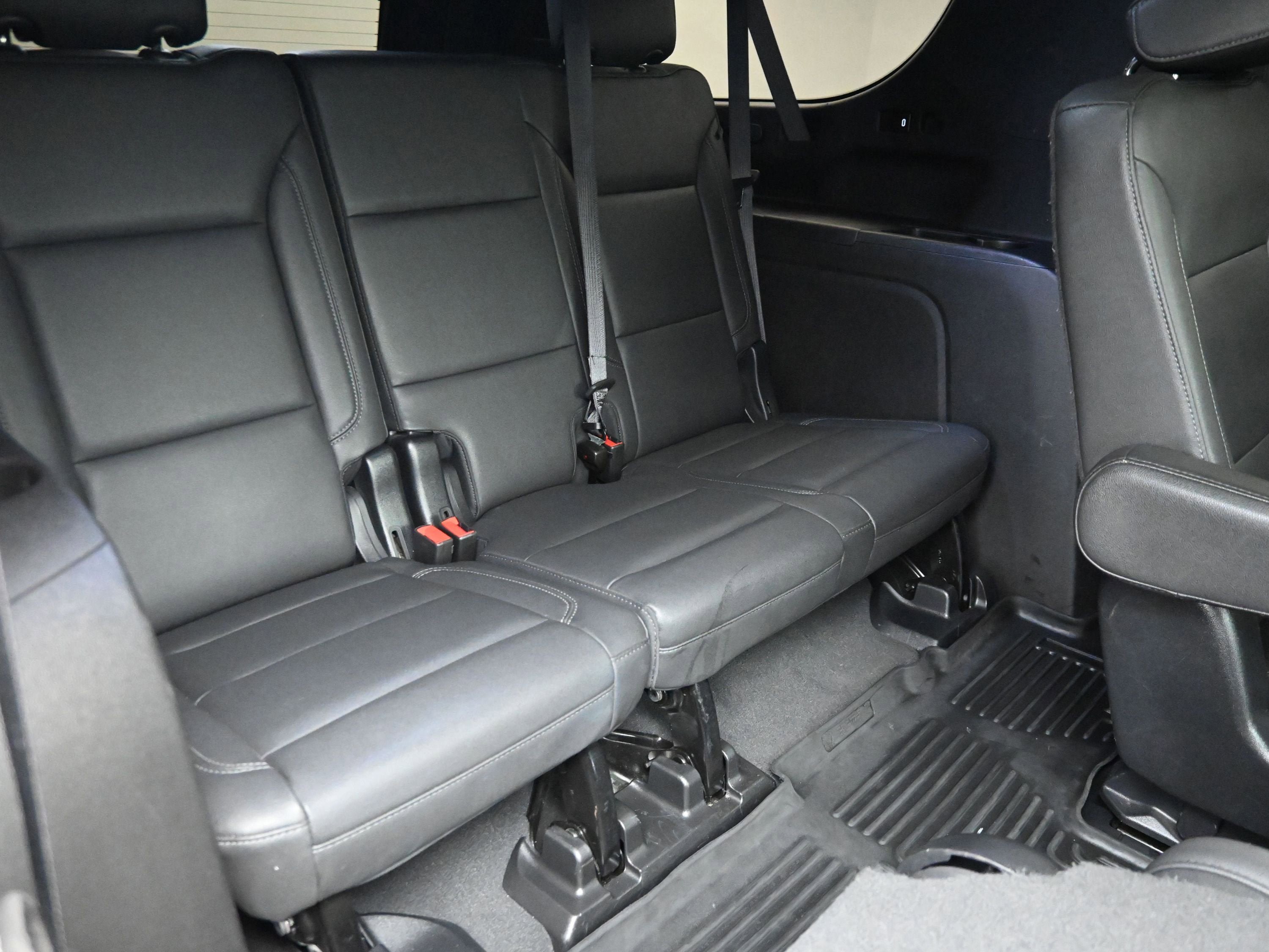 Used 2023 Chevrolet Suburban LT w/ Luxury Package AWD/4WD image 35