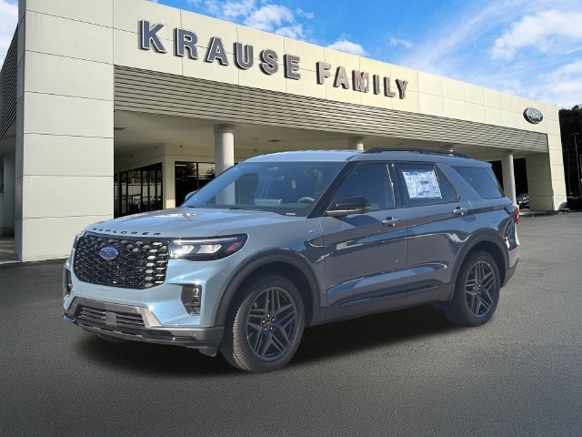 New 2026 Ford Explorer ST-Line w/ ST-Line Street Pack RWD image 3