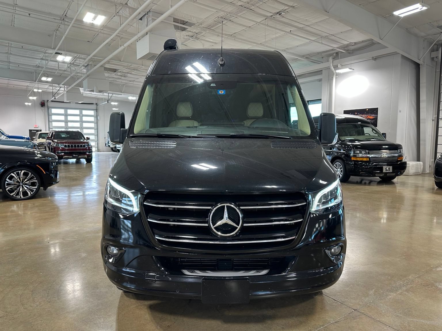 Used 2022 Mercedes-Benz Sprinter 3500 w/ Parking Package image 4