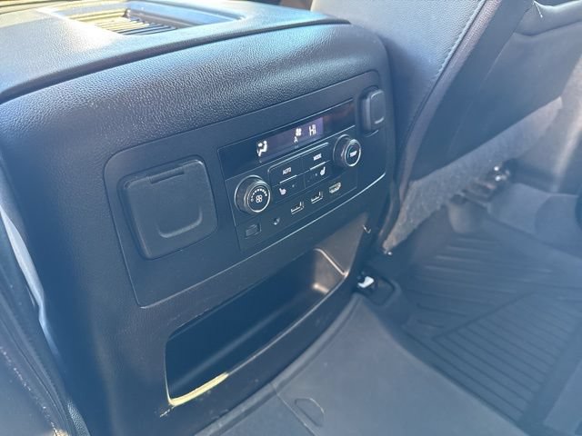 Used 2020 Chevrolet Suburban Premier AWD/4WD image 30