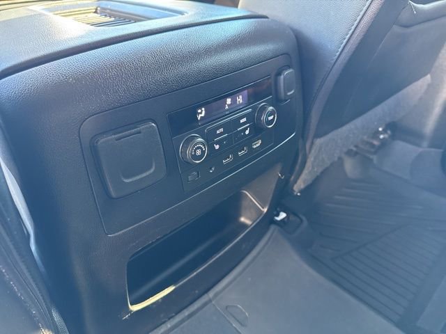 Used 2020 Chevrolet Suburban Premier AWD/4WD image 30