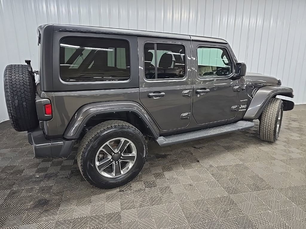 Used 2022 Jeep Wrangler Unlimited Sahara w/ Cold Weather Group AWD/4WD image 3