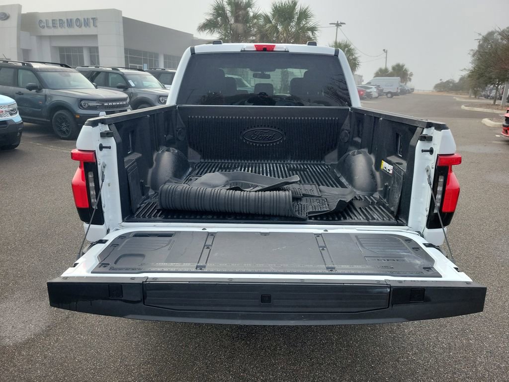 Used 2025 Ford F150 Lightning Flash image 10