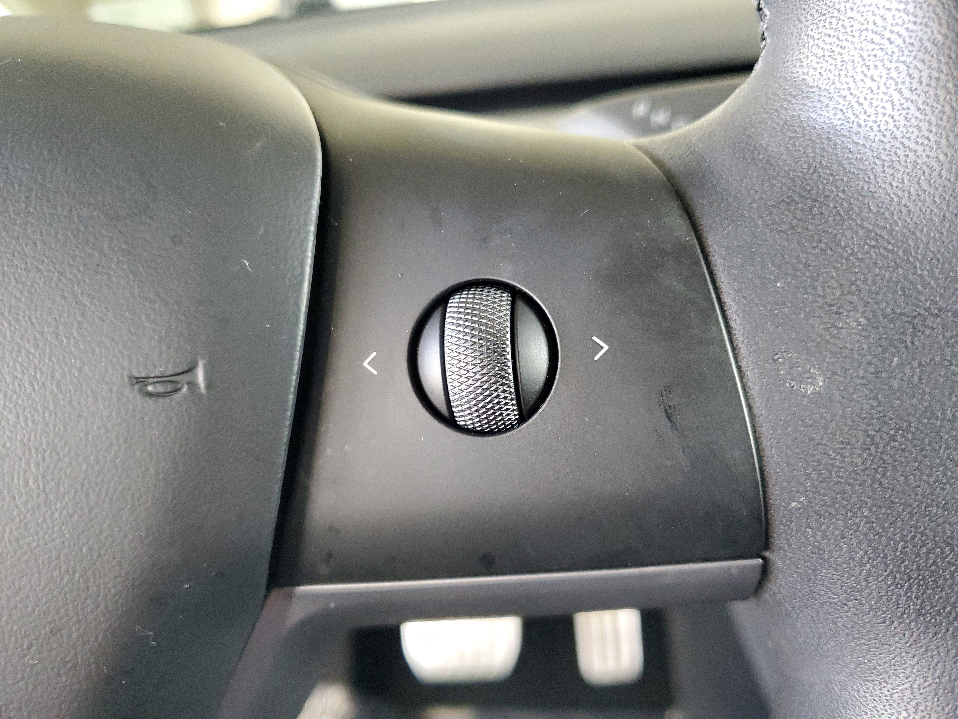 Used 2024 Tesla Model Y Performance AWD/4WD image 25