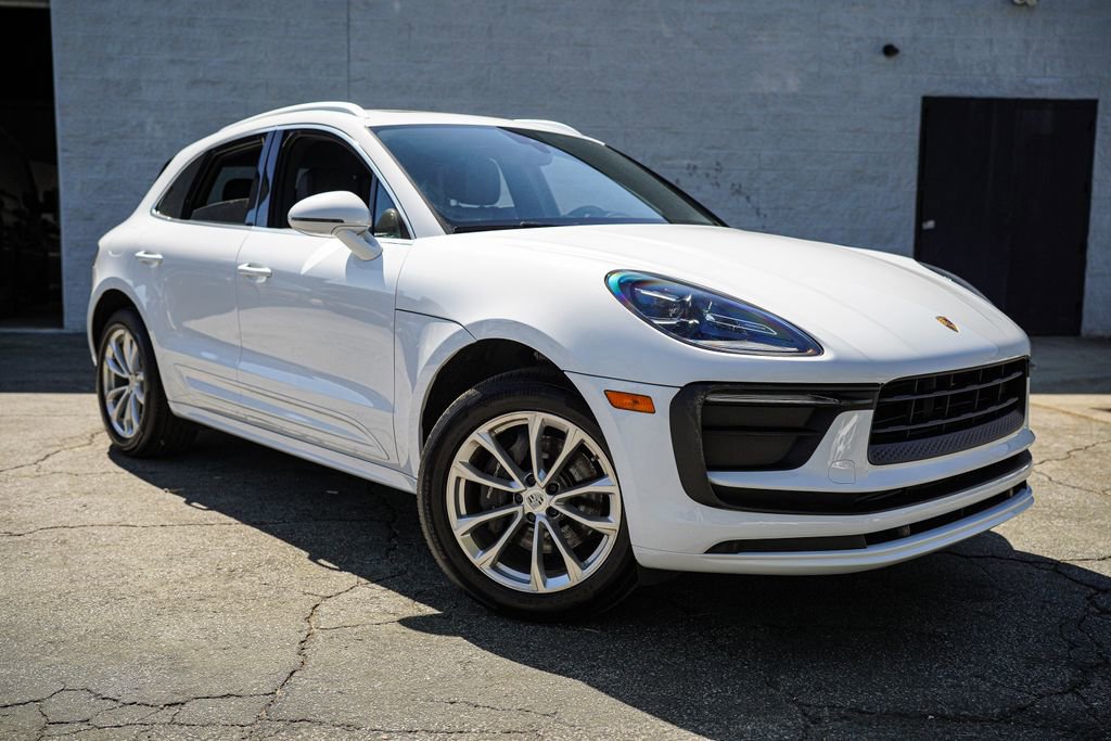 Used 2022 Porsche Macan AWD/4WD image 9