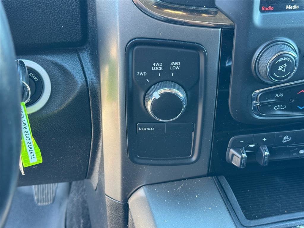 Used 2018 RAM 2500 Big Horn w/ Sport Appearance Group AWD/4WD image 27