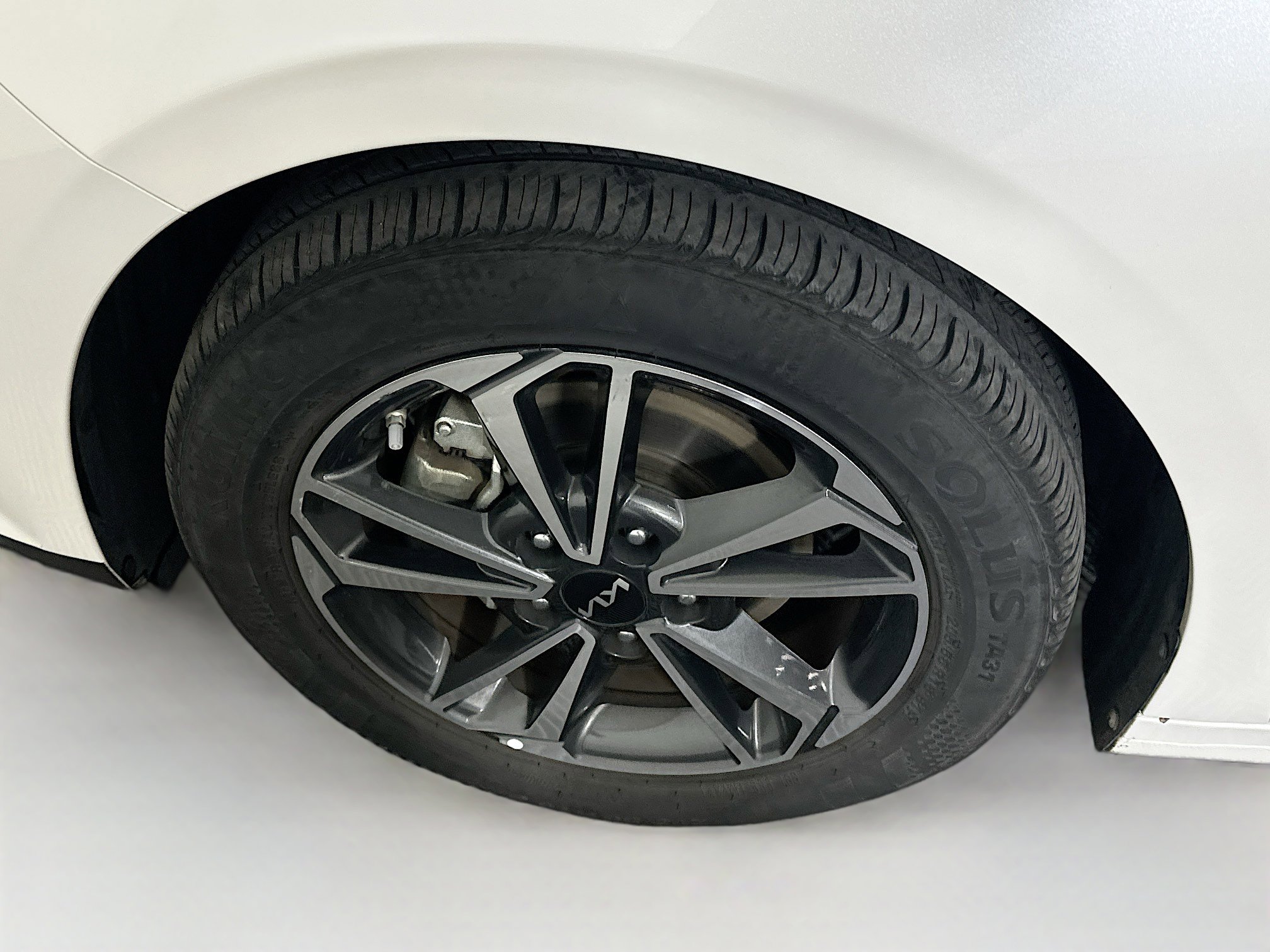 Used 2024 Kia Forte LXS image 11