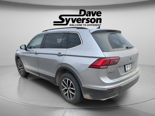 Used 2020 Volkswagen Tiguan SE w/ Panoramic Sunroof Package image 6