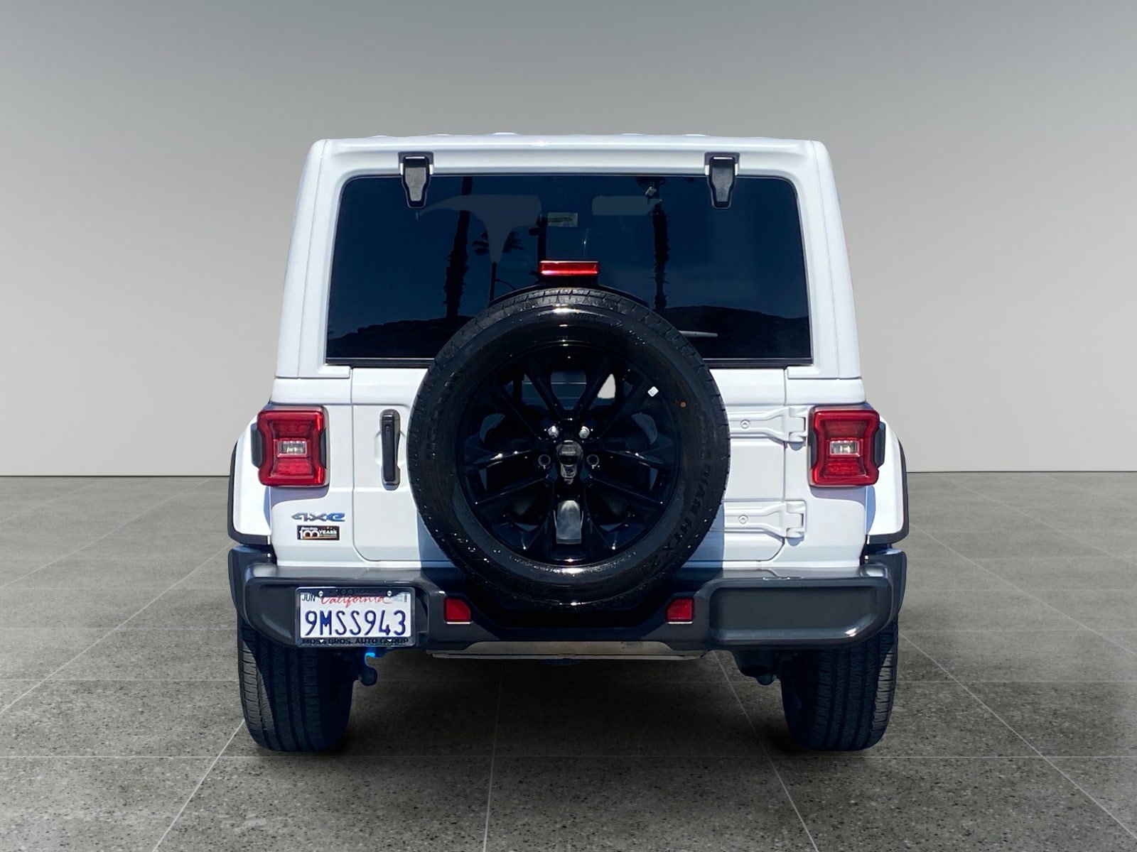 Used 2024 Jeep Wrangler Unlimited Sahara AWD/4WD image 4