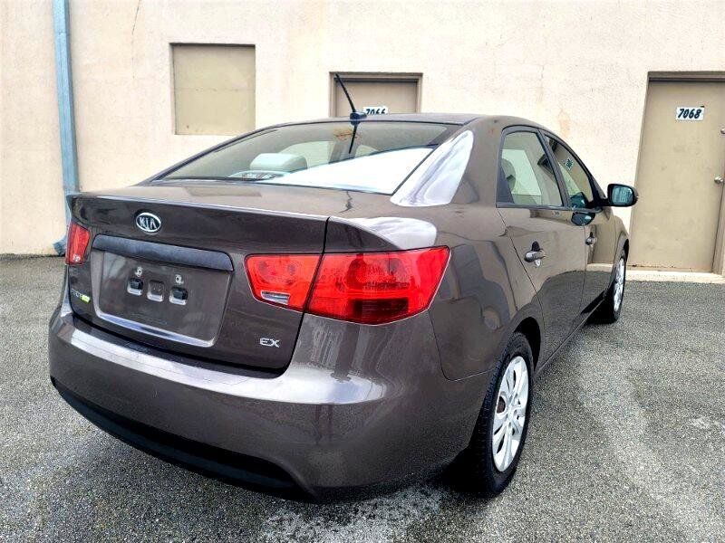 Used 2013 Kia Forte EX w/ Fuel Economy Pkg image 9